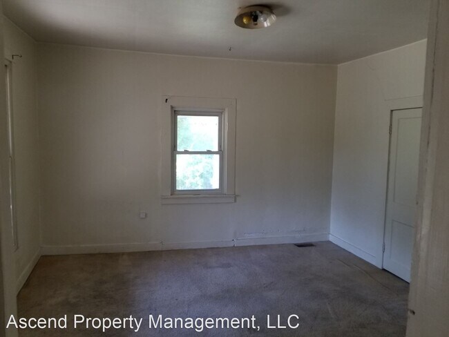 Building Photo - 3 br, 1 bath House - 3523 Parker St