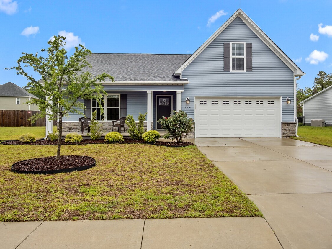 Foto principal - 227 Patriot Dr