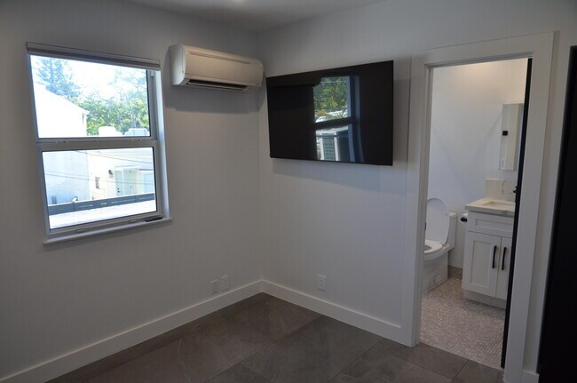 Foto del edificio - 3808 FL-5