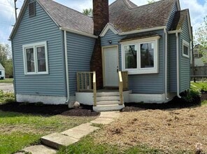 Building Photo - 604 McKinnie Ave