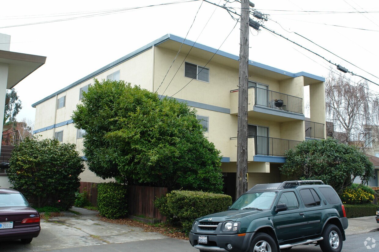 Foto principal - 1026 Kains Ave