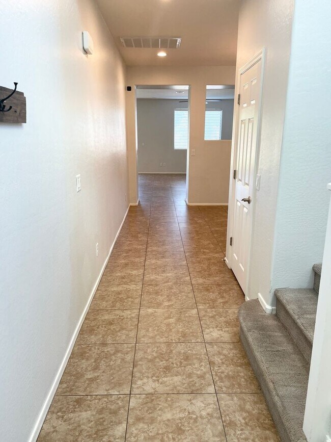 Foto del edificio - Upgraded Two Story Home In Power Ranch! To...