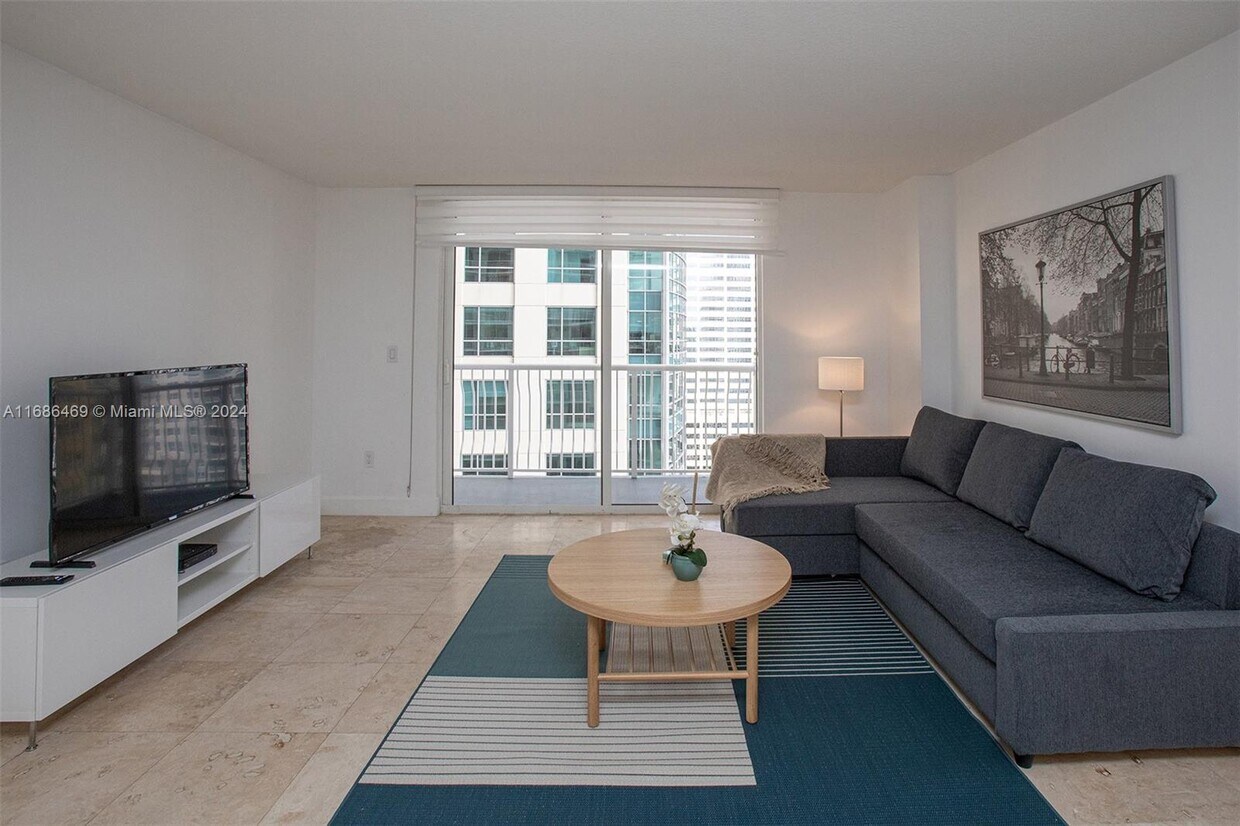 Foto principal - 1200 Brickell Bay Dr