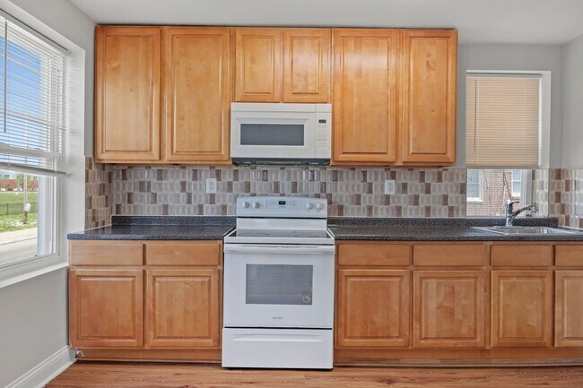 Foto del edificio - ???NEWLY Renovated 3 Bedroom and 2 Baths H...