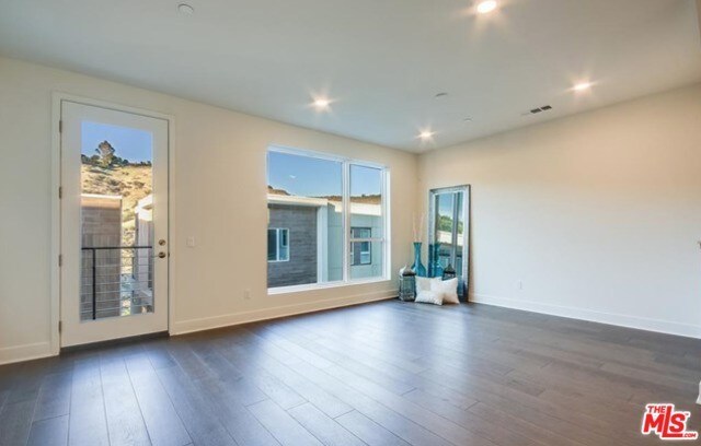 Building Photo - 2769 Wright Ln