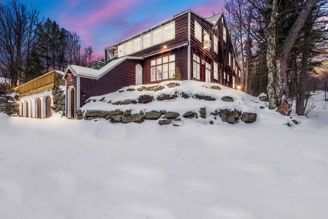 Building Photo - 17 Upper Highlands Loop