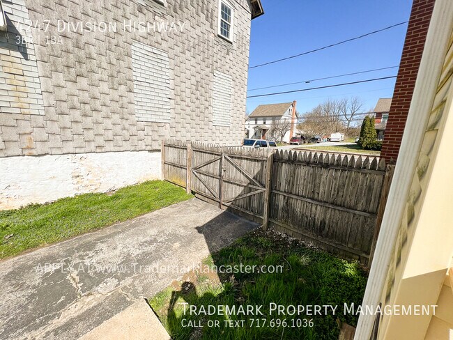 Building Photo - Nice Detached Home