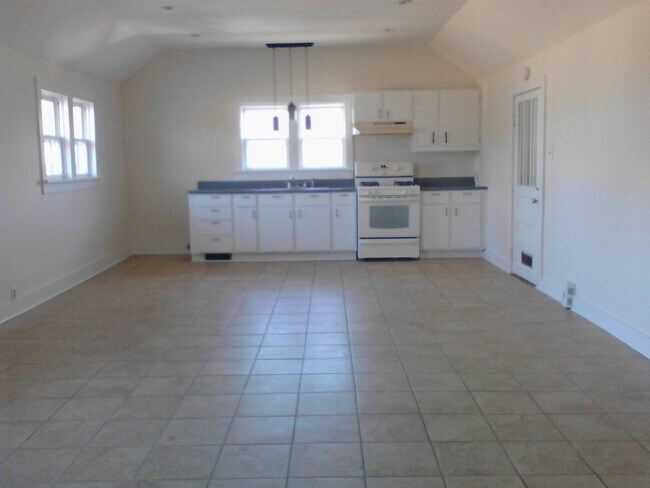 Foto del edificio - 205 N Cedar St