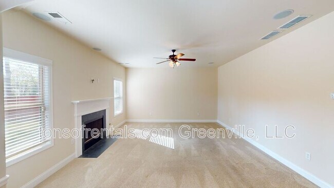 Building Photo - 306 Strasburg Dr