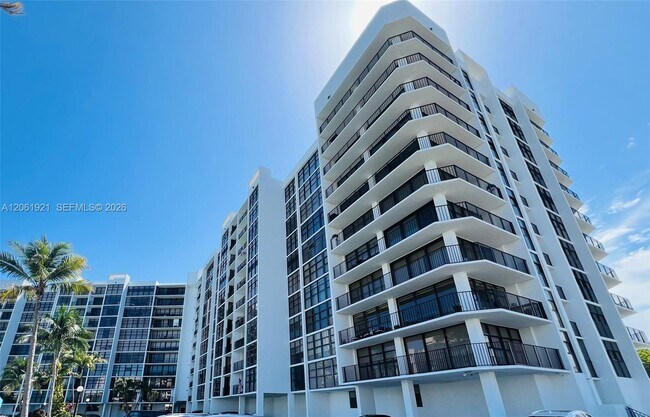 Foto del edificio - 200 Leslie Dr