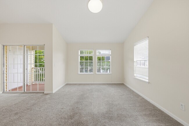 Foto del edificio - 575 Oakleaf Plantation Pky