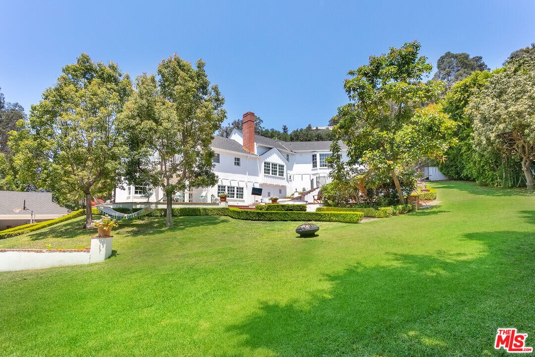 Primary Photo - 657 N Saltair Ave