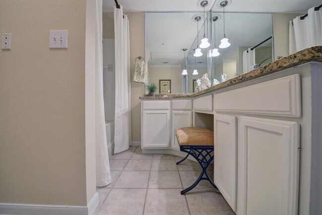 Foto del edificio - 5353 Memorial Dr