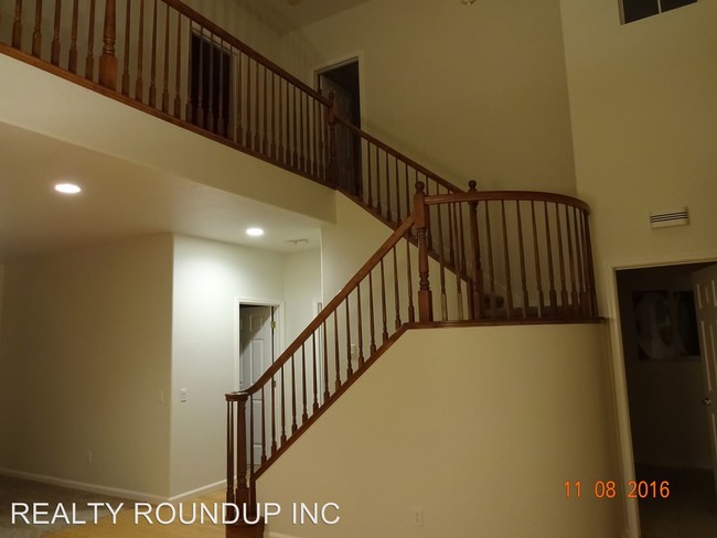 Foto del edificio - 5 br, 4 bath House - 9320 Sierra Spring Way