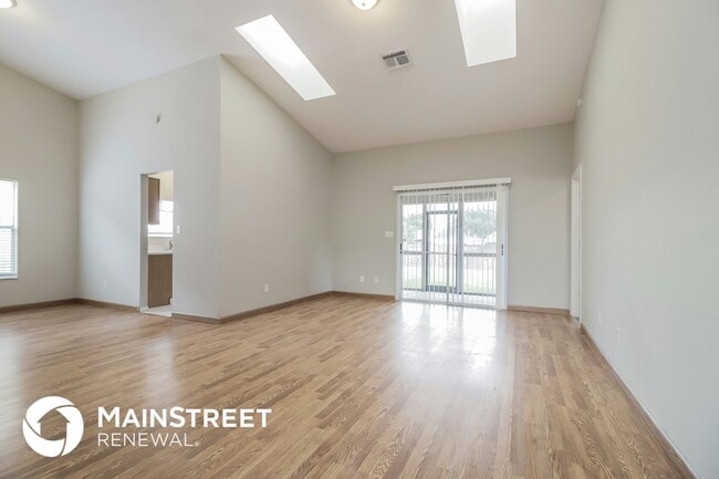 Foto del edificio - 1066 Covington St