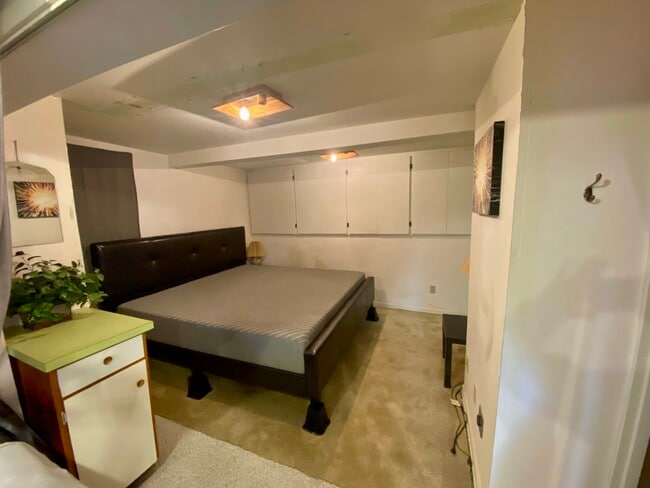 Foto del edificio - The Hawthorne Hideaway - Basement Unit