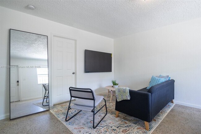 Foto del edificio - 605 SW 14th Terrace