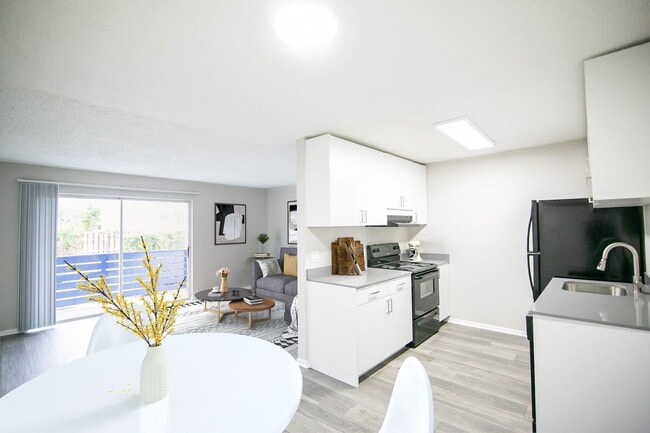 Open Layout - Palmview Cove Apartments