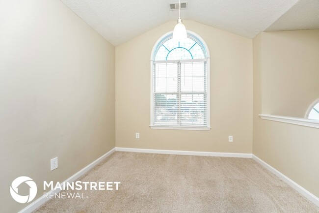 Building Photo - 573 Ransom Way