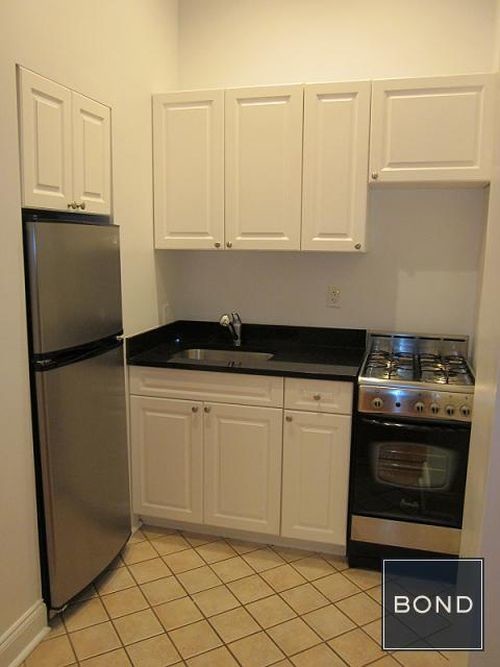 Primary Photo - 332 E 93rd St