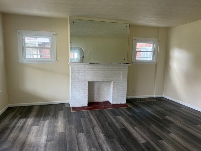 Building Photo - 33 W Judson Ave