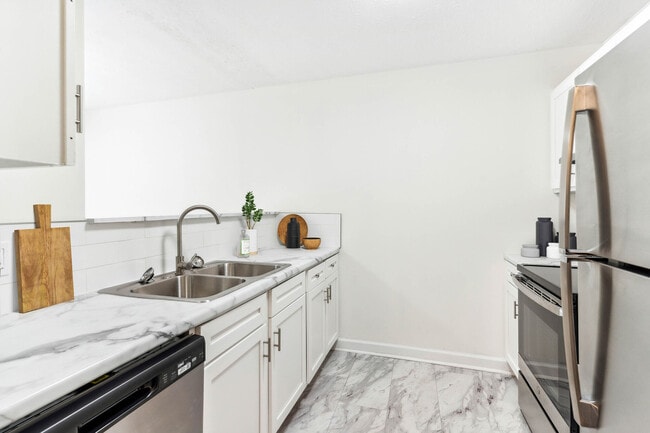 Building Photo - The Bellevue at 1045