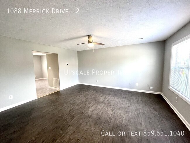 Foto del edificio - 1088 Merrick Dr