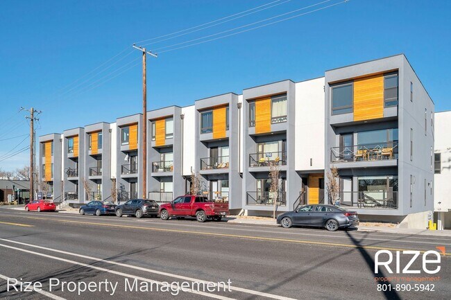 Foto del edificio - 3 br, 2.5 bath House - 20 W 1700 S #B2