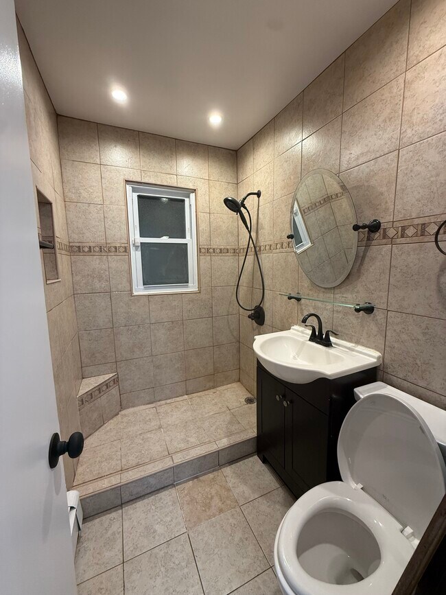 Foto del edificio - 7 Charles St