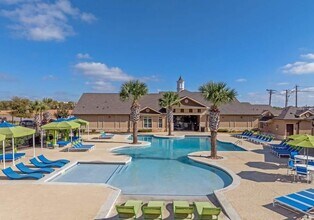 Building Photo - 1801 E Palm Valley Blvd