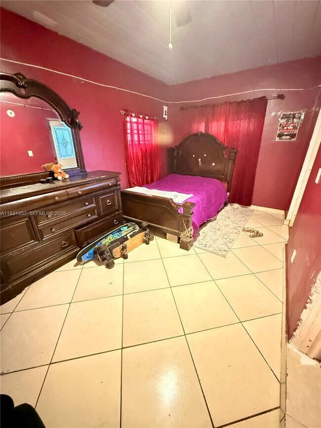 Foto del edificio - 7666 La Salle Blvd