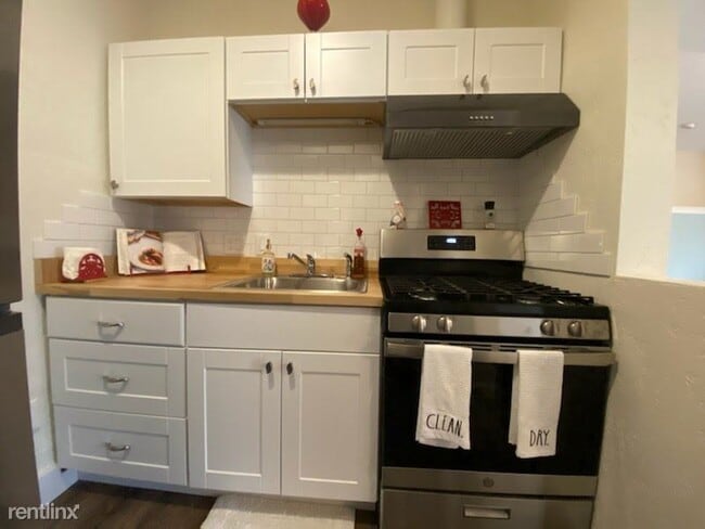 Building Photo - 2 br, 1 bath House - 11488 Black Forest Dr.