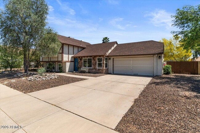 Building Photo - 1041 E Kristal Way