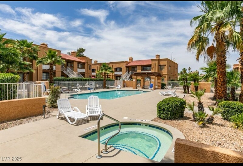 Foto principal - 5166 S Jones Blvd
