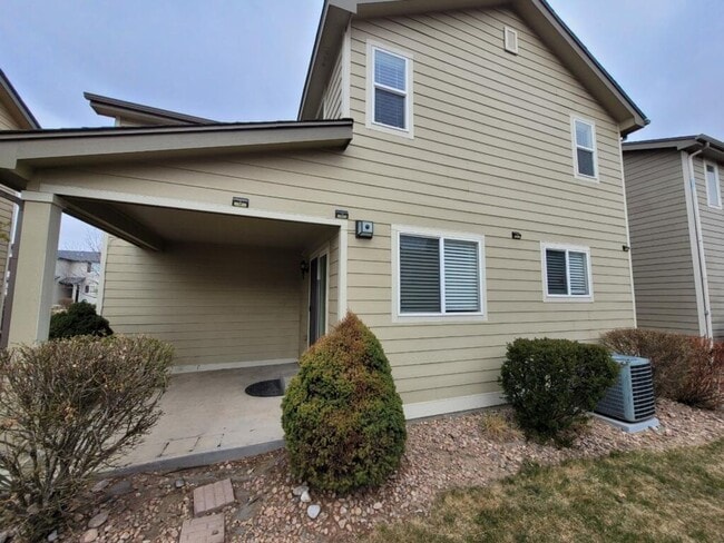 Building Photo - Updated 3 Bedroom in Springs Ranch