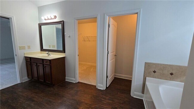 Foto del edificio - 2275 Copper Trail Ln NE