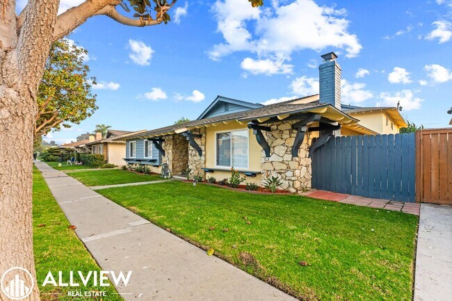 Building Photo - 7572 Amazon Dr