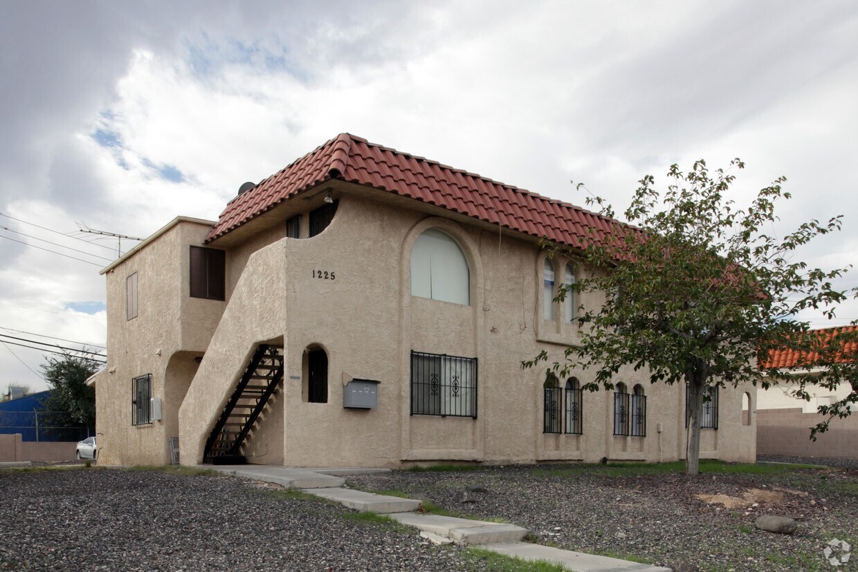 Building Photo - 1225 Elizabeth Ave