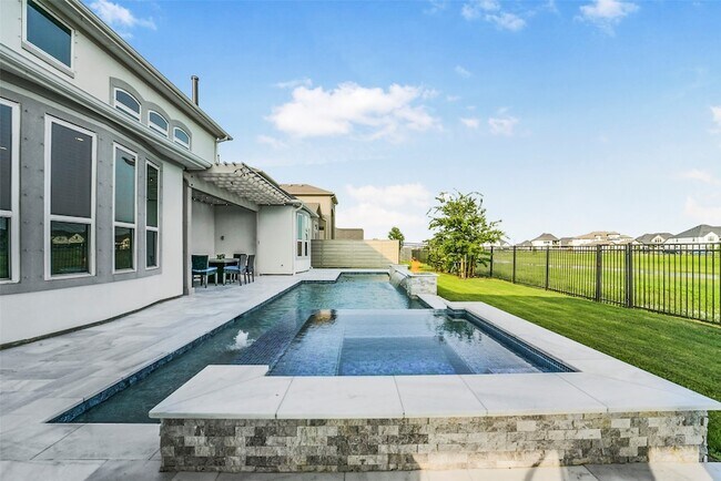 Foto del edificio - 2018 Grove Terrace Ln