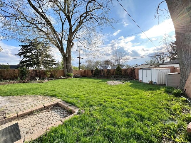 Building Photo - Move-In Ready 3 Bedroom, 1 Bathroom Home in Westland, MI