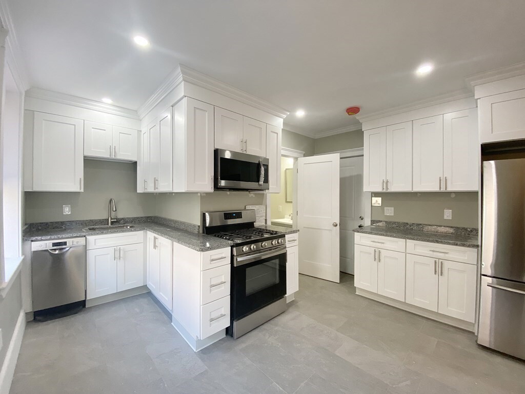 Foto principal - 131 Orleans St