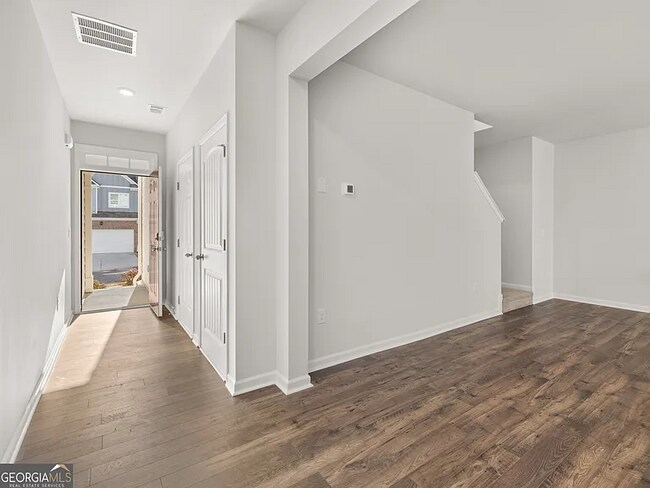 Foto del edificio - 50 Rustin Rdg