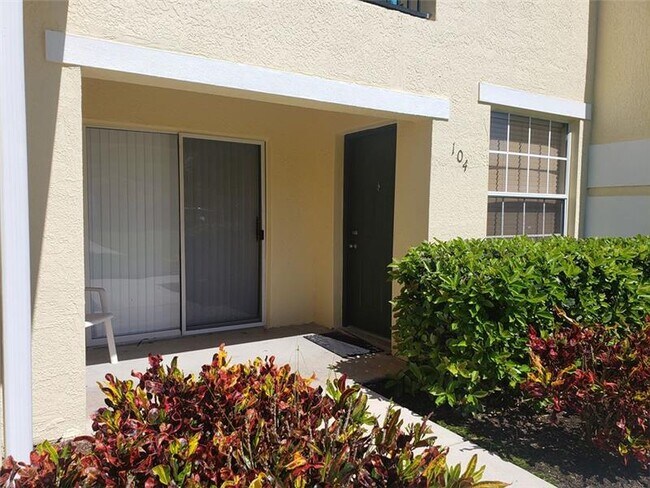 Foto del edificio - 104 SW Peacock Blvd
