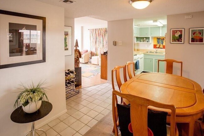 Building Photo - 1800 Lavaca St