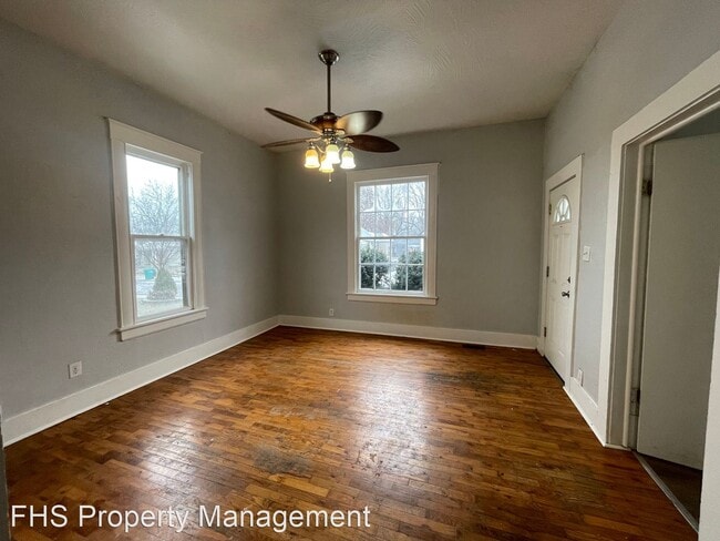 Building Photo - 2 br, 1 bath House - 926 W Brower