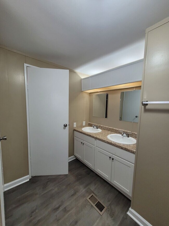 Foto del edificio - -For Rent - Hart County - Pineywoods Cr - ...