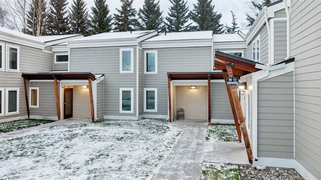 Foto del edificio - 350 S Santa Claus Ln