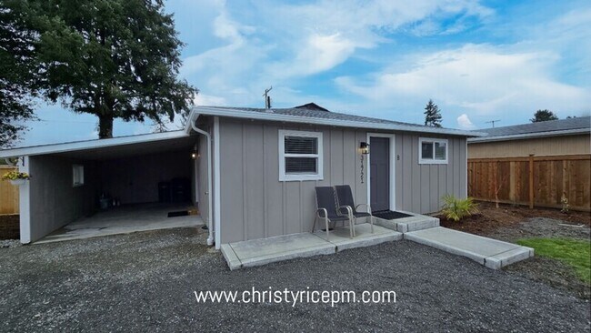 Foto del edificio - 31721 W Commercial St