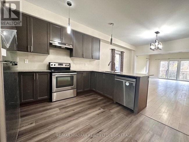 Building Photo - 102 Cannery Dr