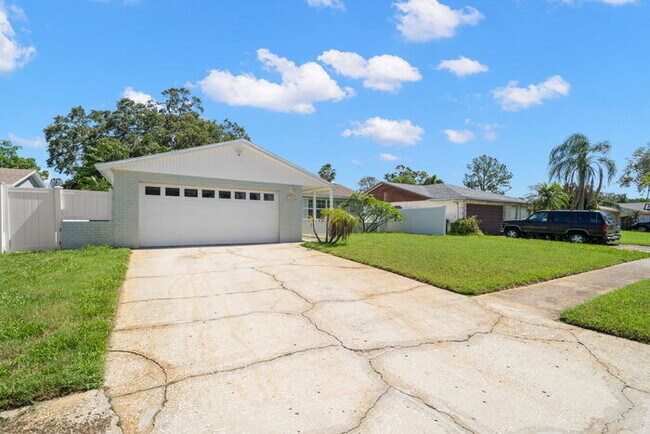 Building Photo - UPGRADED Home For Rent in Orangewood Highl...